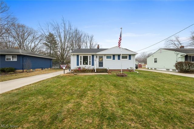 23947 Lebern Drive, North Olmsted, OH 44070