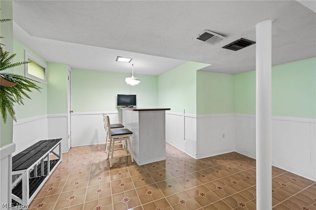 23947 Lebern Drive, North Olmsted, OH 44070