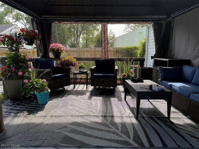 23947 Lebern Drive, North Olmsted, OH 44070