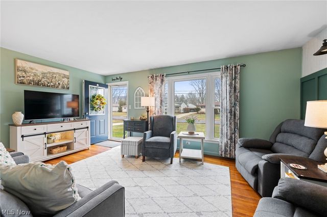 23947 Lebern Drive, North Olmsted, OH 44070