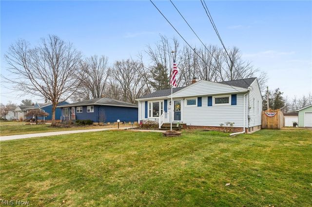 23947 Lebern Drive, North Olmsted, OH 44070