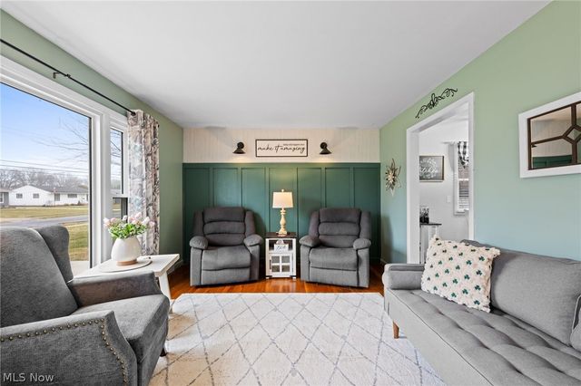 23947 Lebern Drive, North Olmsted, OH 44070