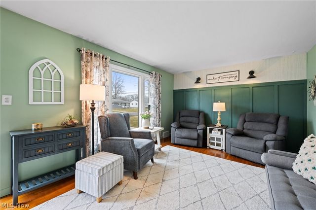 23947 Lebern Drive, North Olmsted, OH 44070