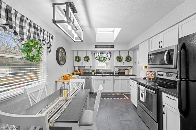 23947 Lebern Drive, North Olmsted, OH 44070