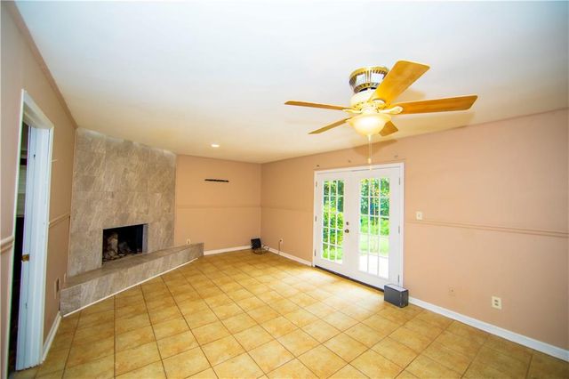 5856 Oakleaf Drive, Stone Mountain, GA 30087