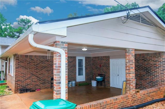 5856 Oakleaf Drive, Stone Mountain, GA 30087