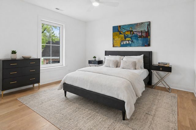 3031 Indianwood Road, Wilmette, IL 60091