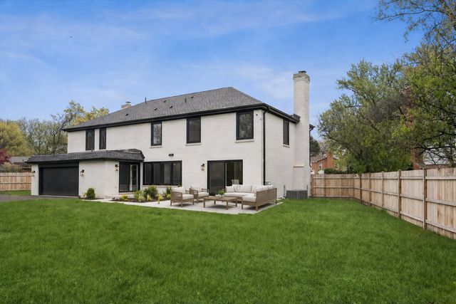 3031 Indianwood Road, Wilmette, IL 60091