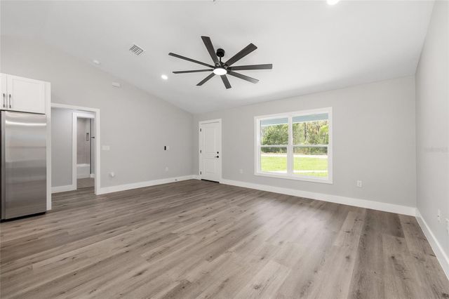 5 MALAUKA LOOP TRACK, Ocklawaha, FL 32179