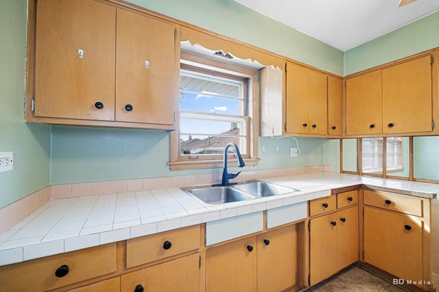 17510 Western Avenue, Homewood, IL 60430