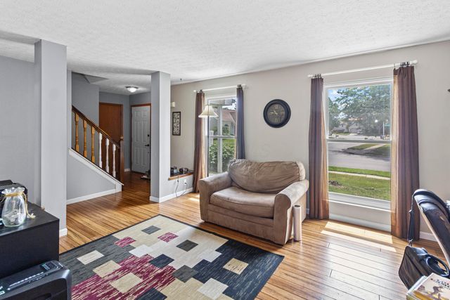 5488 Whispering Oak Boulevard, Hilliard, OH 43026