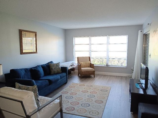 13283 Pineapple Palm Court B, Delray Beach, FL 33484
