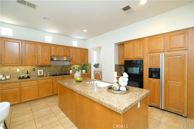 2599 Nixon Way, Fullerton, CA 92835