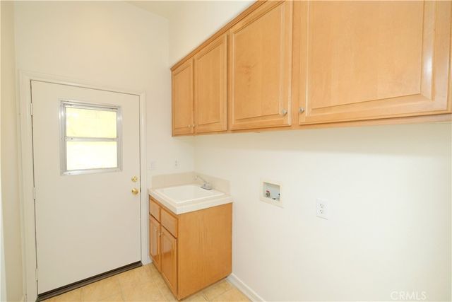 2599 Nixon Way, Fullerton, CA 92835