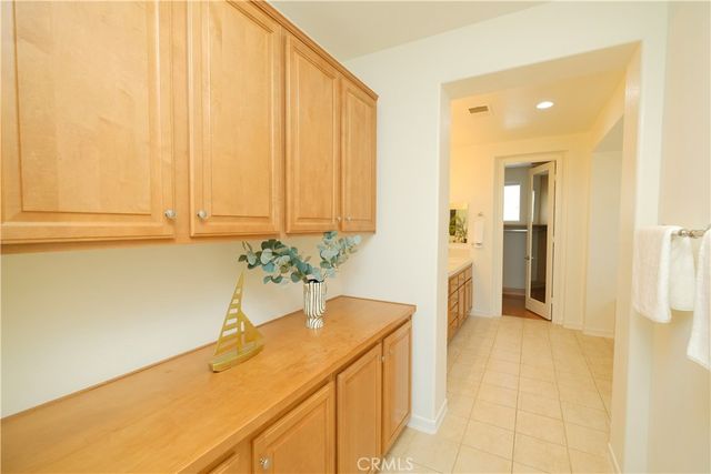 2599 Nixon Way, Fullerton, CA 92835