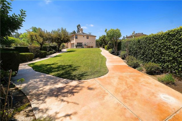 2599 Nixon Way, Fullerton, CA 92835