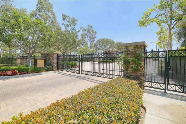 2599 Nixon Way, Fullerton, CA 92835