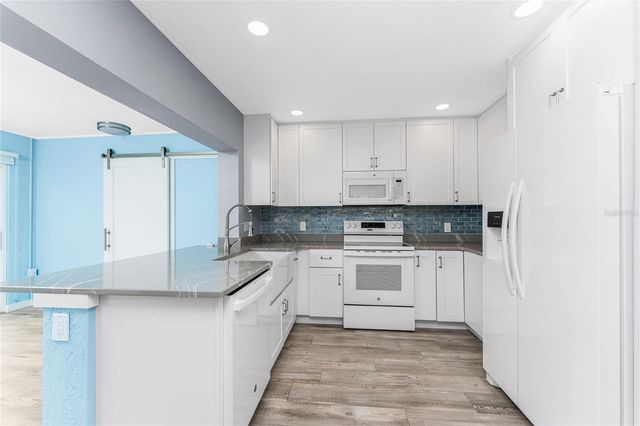 1977 BEACH ROAD 3, Englewood, FL 34223