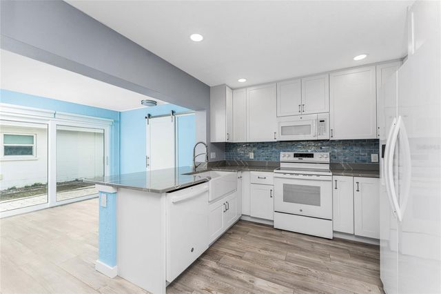 1977 BEACH ROAD 3, Englewood, FL 34223