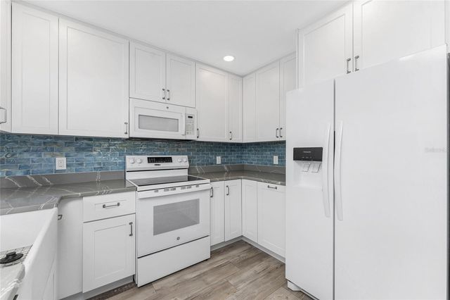 1977 BEACH ROAD 3, Englewood, FL 34223