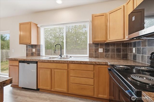 15410 87th Avenue E, Puyallup, WA 98375