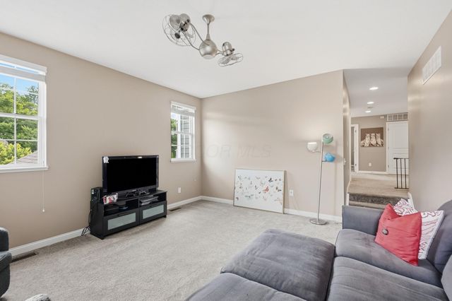 272 Coal Bend Bend, Delaware, OH 43015