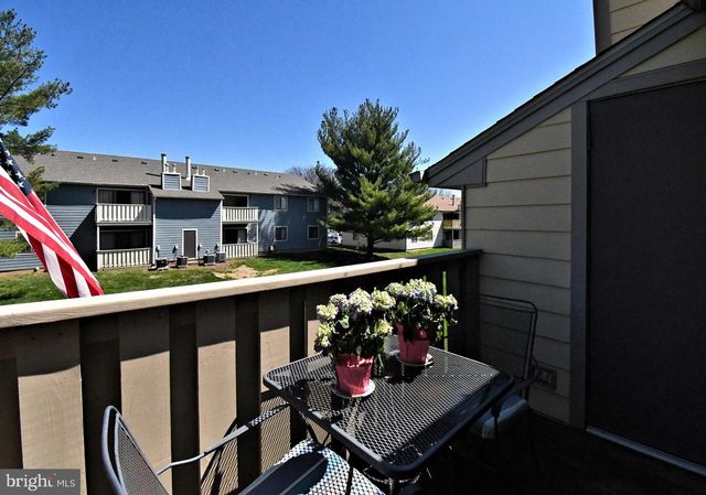 216 STOCKTON CT, North Wales, PA 19454