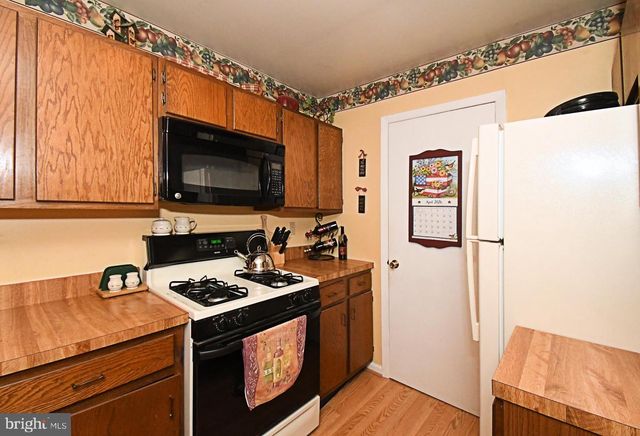 216 STOCKTON CT, North Wales, PA 19454