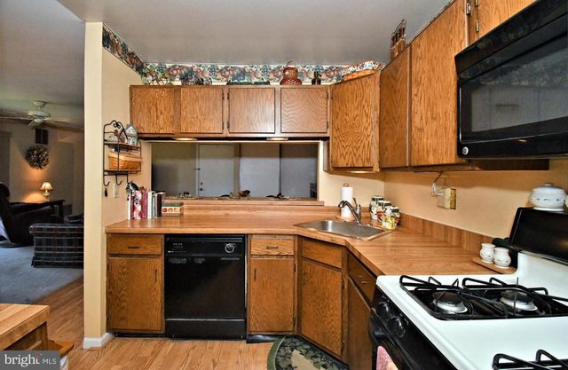 216 STOCKTON CT, North Wales, PA 19454