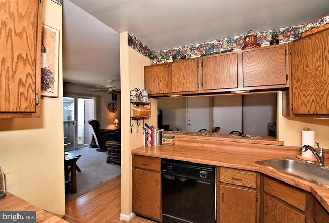 216 STOCKTON CT, North Wales, PA 19454