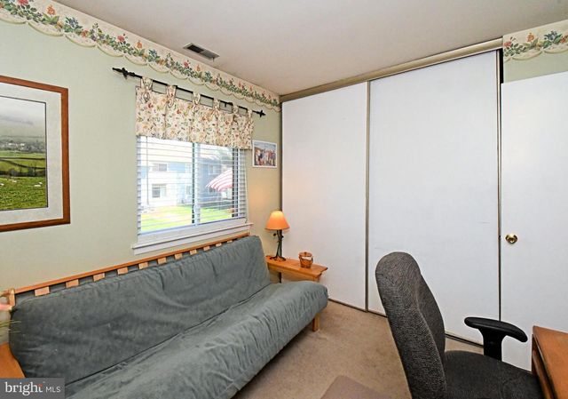 216 STOCKTON CT, North Wales, PA 19454