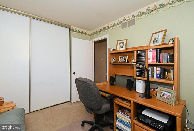 216 STOCKTON CT, North Wales, PA 19454