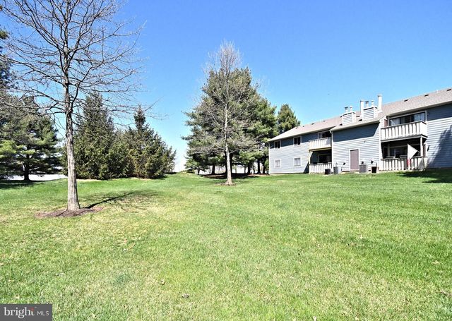 216 STOCKTON CT, North Wales, PA 19454
