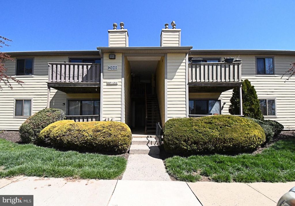 216 STOCKTON CT, North Wales, PA 19454