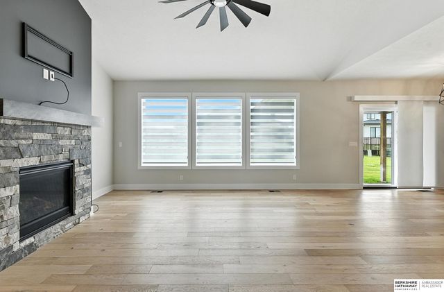 5508 N 208th Street, Elkhorn, NE 68022