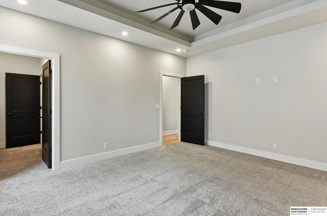 5508 N 208th Street, Elkhorn, NE 68022