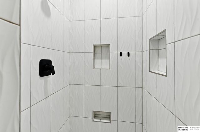 5508 N 208th Street, Elkhorn, NE 68022