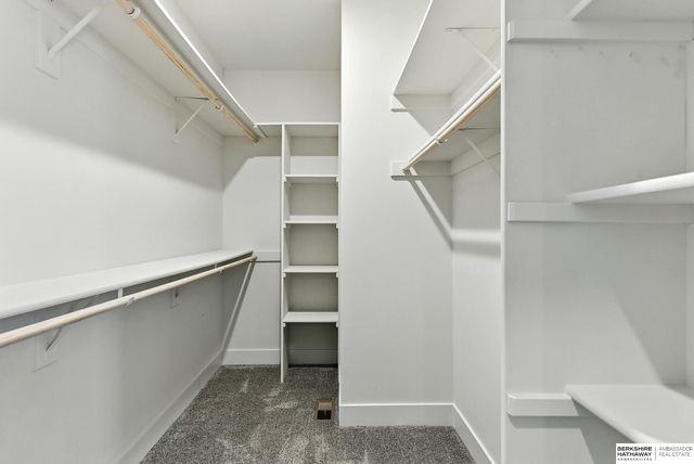 5508 N 208th Street, Elkhorn, NE 68022