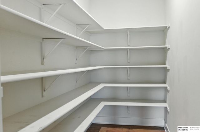 5508 N 208th Street, Elkhorn, NE 68022