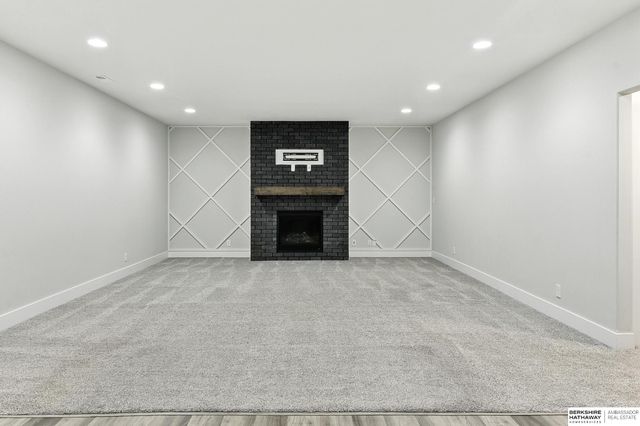 5508 N 208th Street, Elkhorn, NE 68022