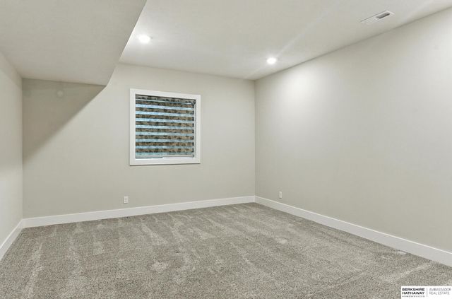 5508 N 208th Street, Elkhorn, NE 68022