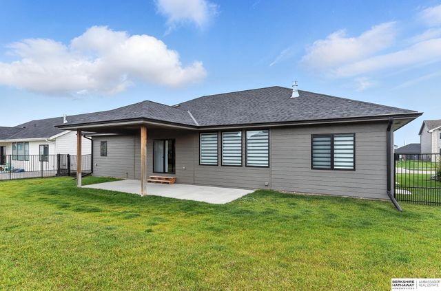 5508 N 208th Street, Elkhorn, NE 68022