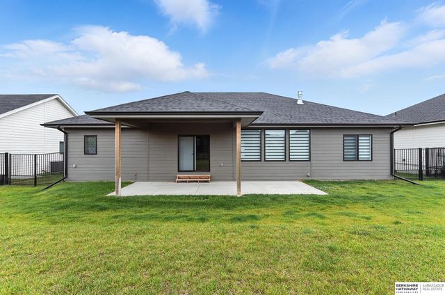 5508 N 208th Street, Elkhorn, NE 68022