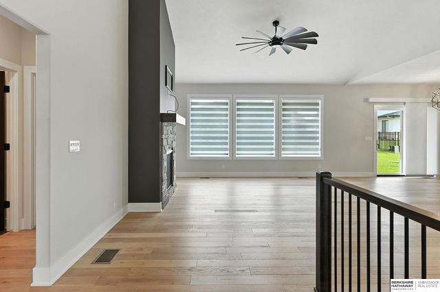 5508 N 208th Street, Elkhorn, NE 68022