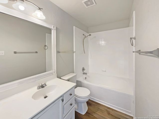 7815 Hedrick Farm, San Antonio, TX 78239