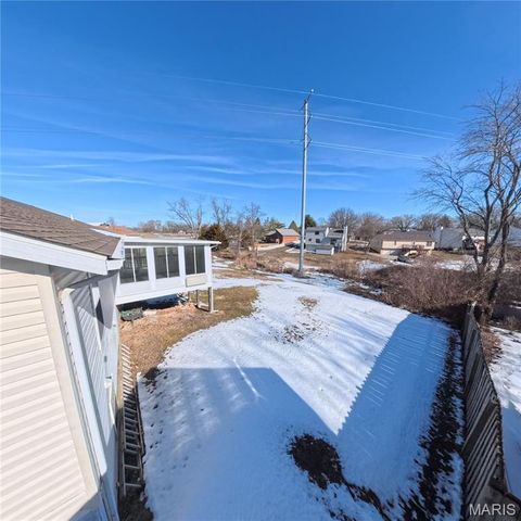 6 Cat Tail Court, Belleville, IL 62223