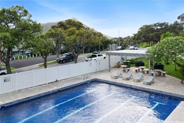 1130 Wainiha Street B, Honolulu, HI 96825