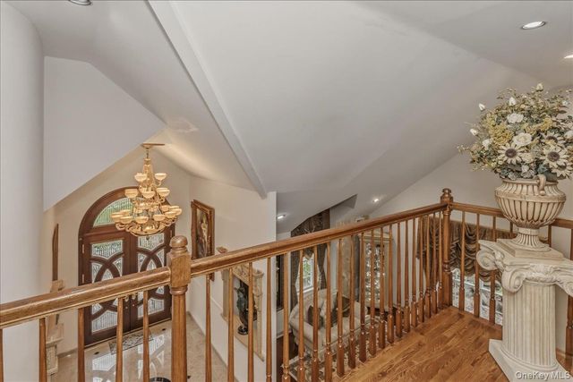 21 Chauncey Place, Woodbury, NY 11797