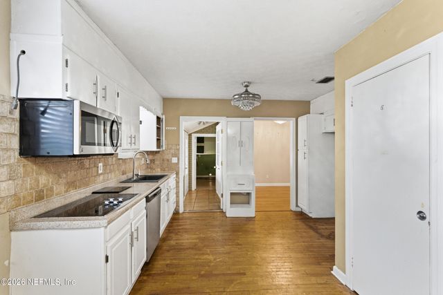 8243 CONCORD Boulevard E, Jacksonville, FL 32208