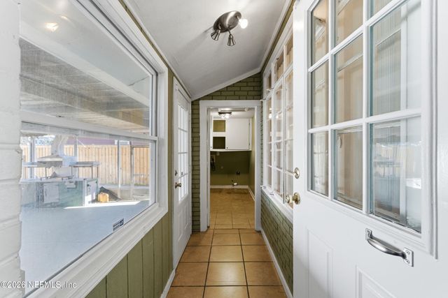 8243 CONCORD Boulevard E, Jacksonville, FL 32208